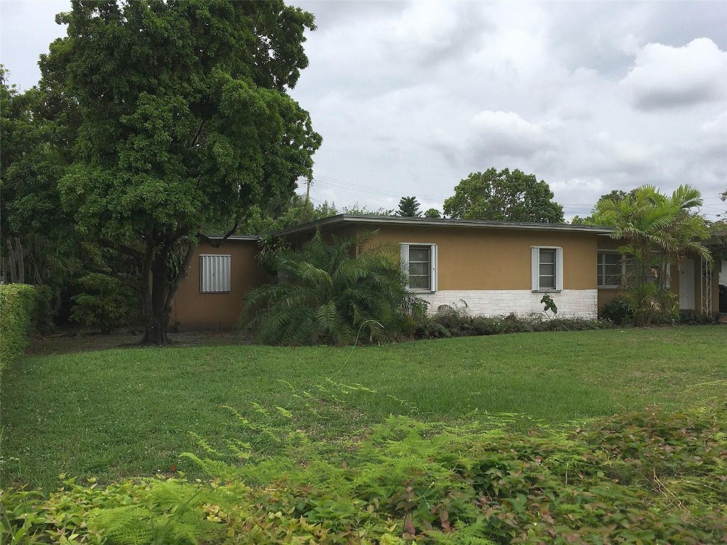Country Club Estates Sec - Residential
