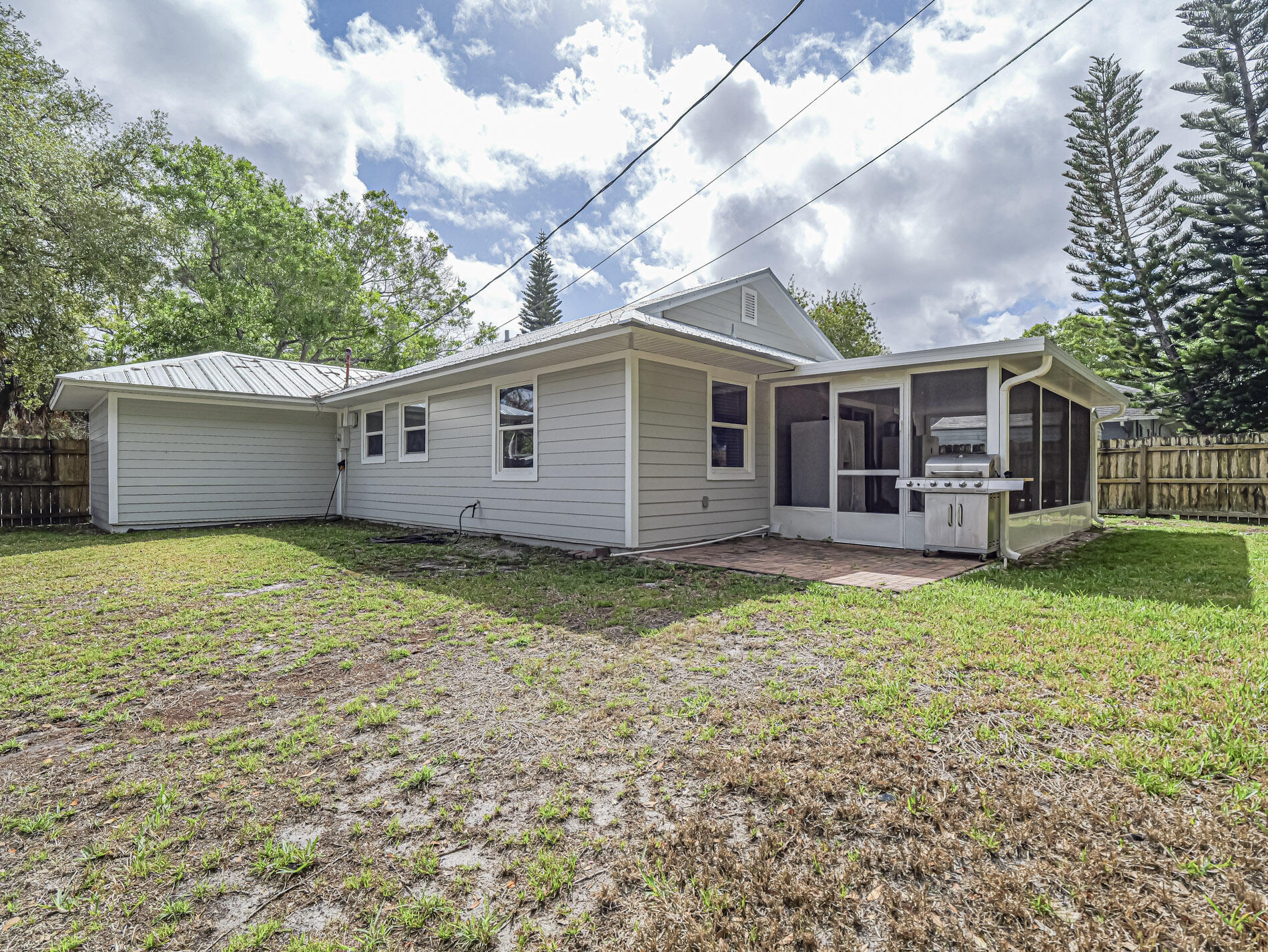 PARADISE PARK UNIT NO 2 - Residential