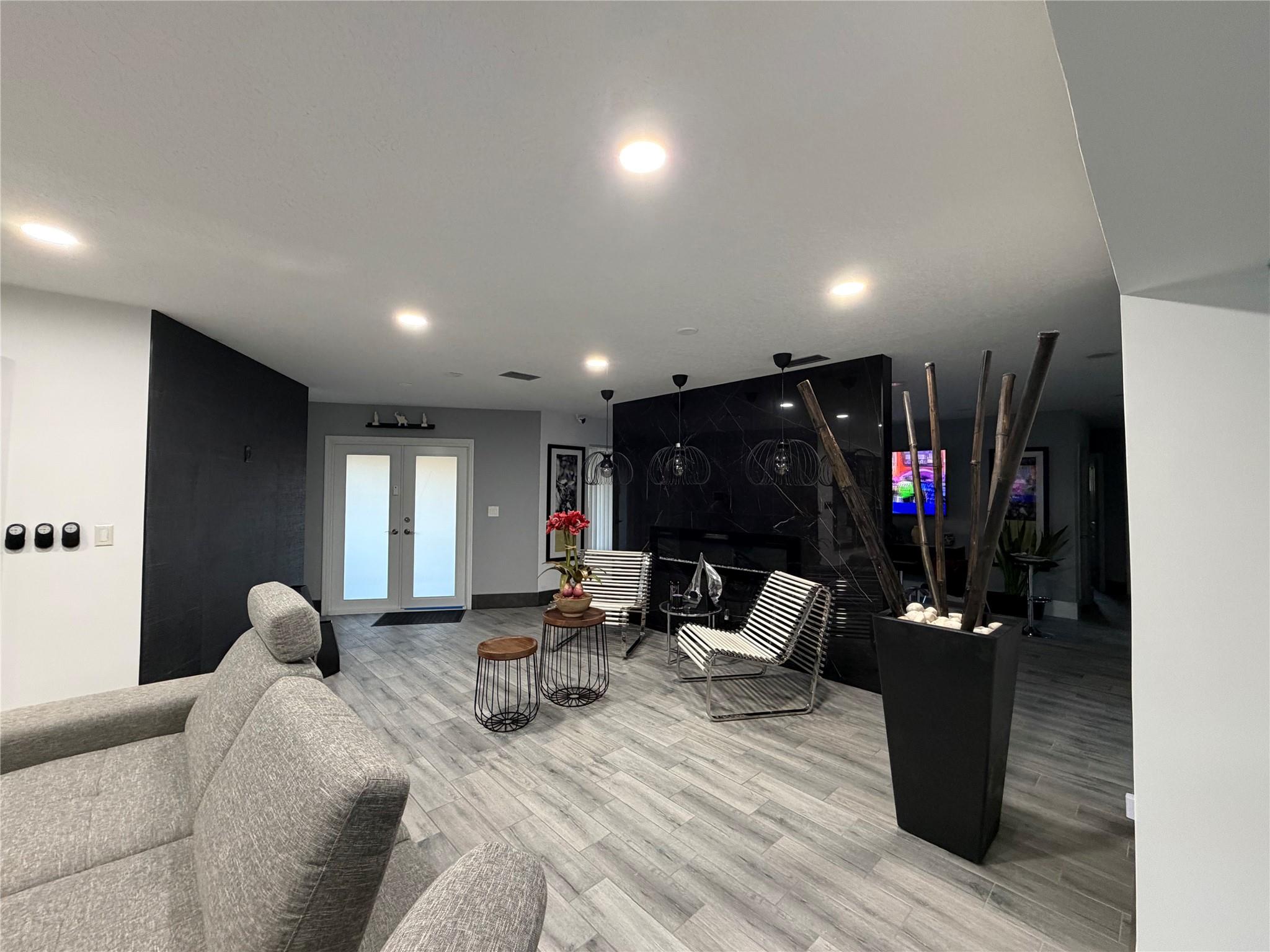 GLENWOOD SUBDIVISION - Residential Lease