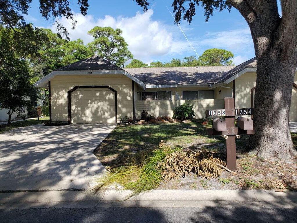 Photo of 1358 SE Rivergreen Circle, Port Saint Lucie, FL 34952 (MLS # R10756972)