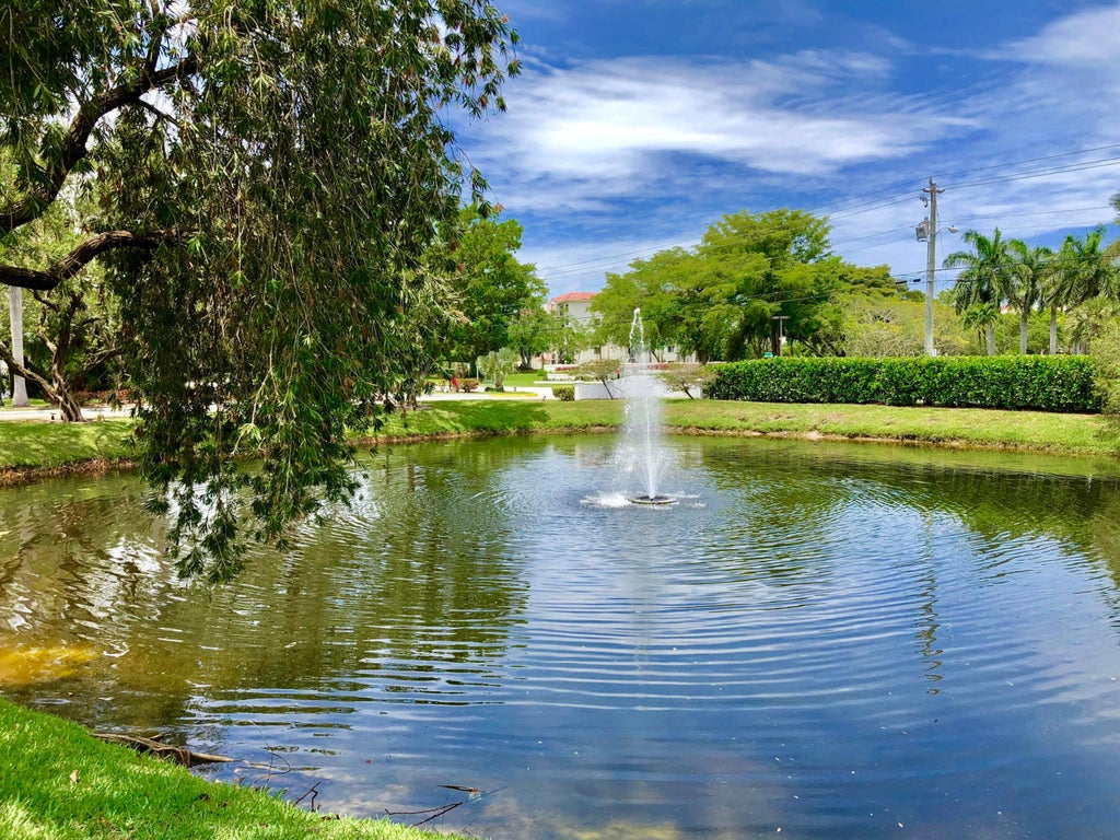 Photo of 1000 S Crystal Way #N, Delray Beach, FL 33444 (MLS # R11163855)
