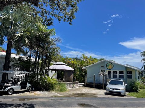 A home in Hutchinson Island