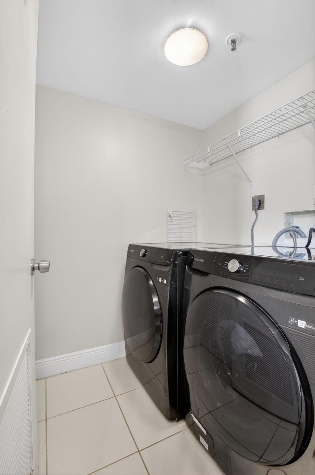 HUNTINGTON LAKES SEC ONE CONDOS - Residential