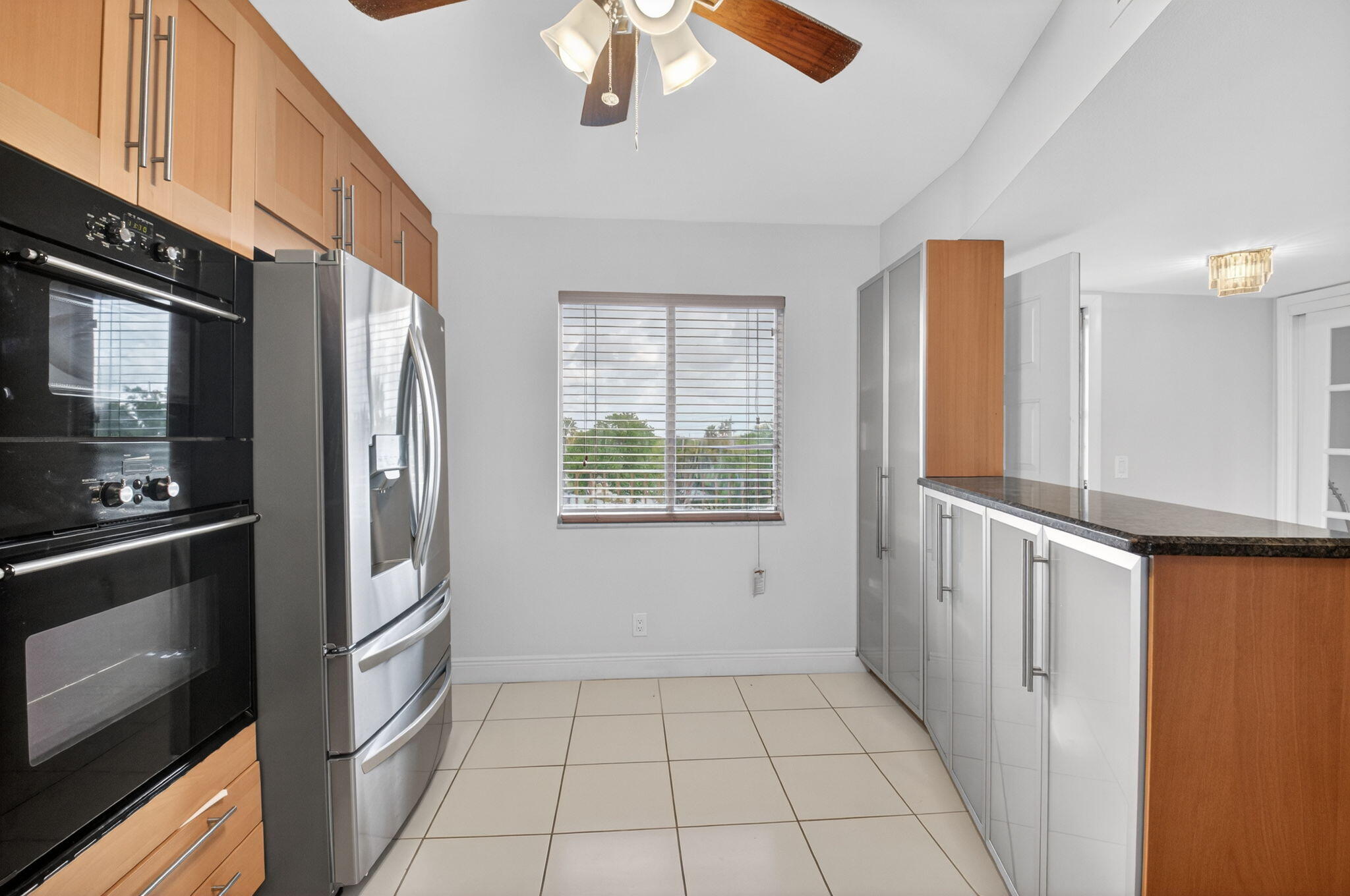 HUNTINGTON LAKES SEC ONE CONDOS - Residential