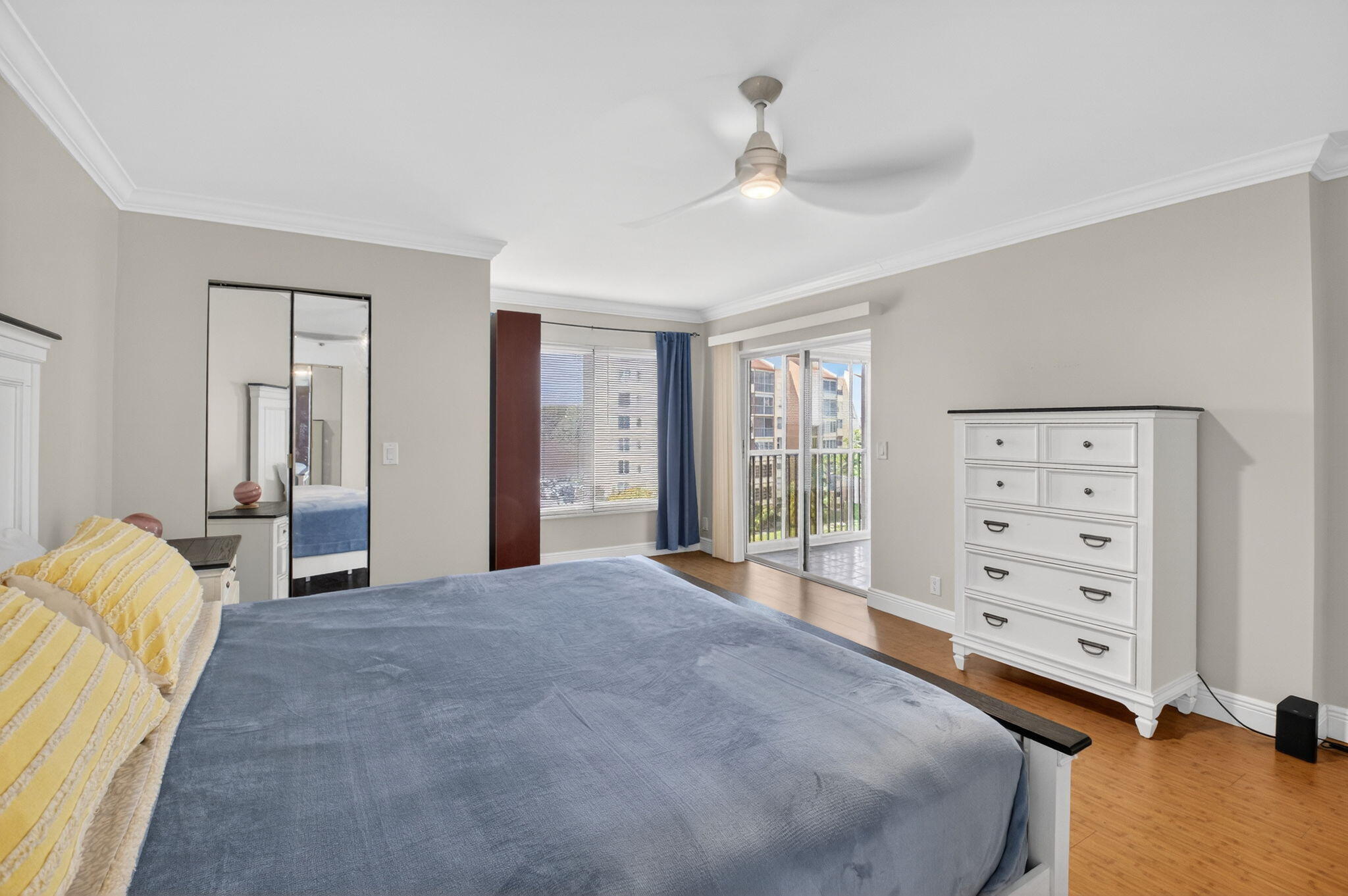 HUNTINGTON LAKES SEC ONE CONDOS - Residential