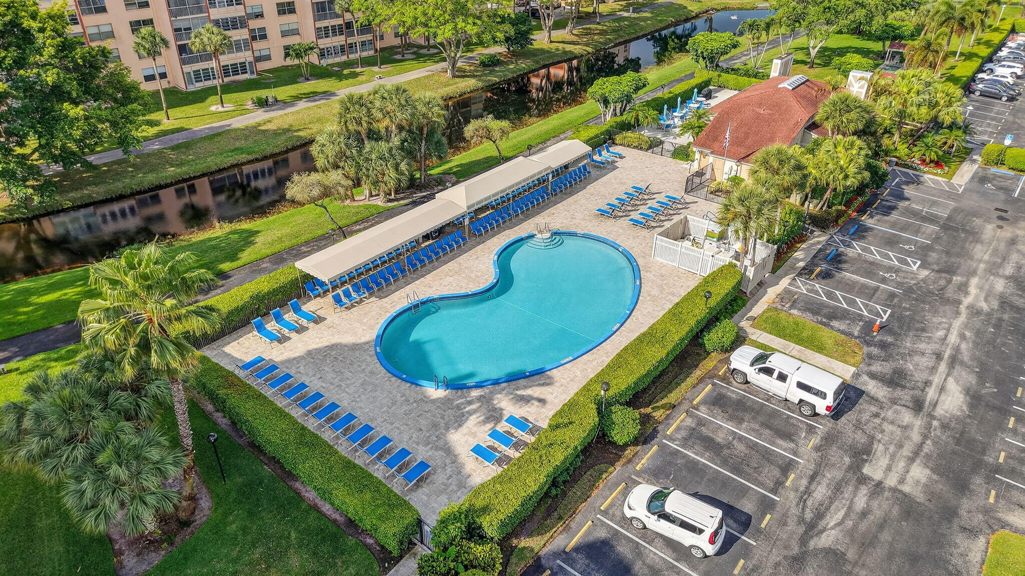 HUNTINGTON LAKES SEC ONE CONDOS - Residential