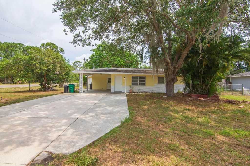 Photo of 8008 Arthurs Road, Fort Pierce, FL 34951 (MLS # R10989277)