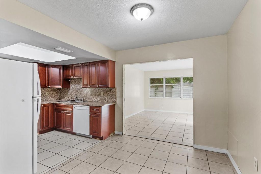 Photo of 8008 Arthurs Road, Fort Pierce, FL 34951 (MLS # R10989277)