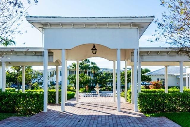 Imperial Point Colonnades - Residential