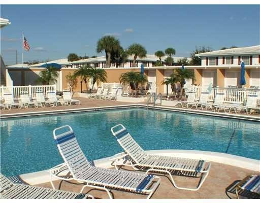 Imperial Point Colonnades - Residential