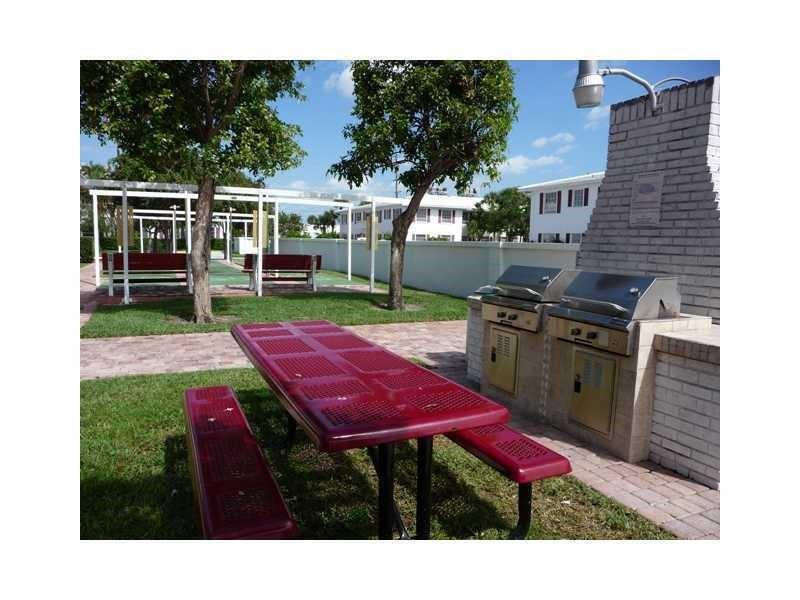Imperial Point Colonnades - Residential