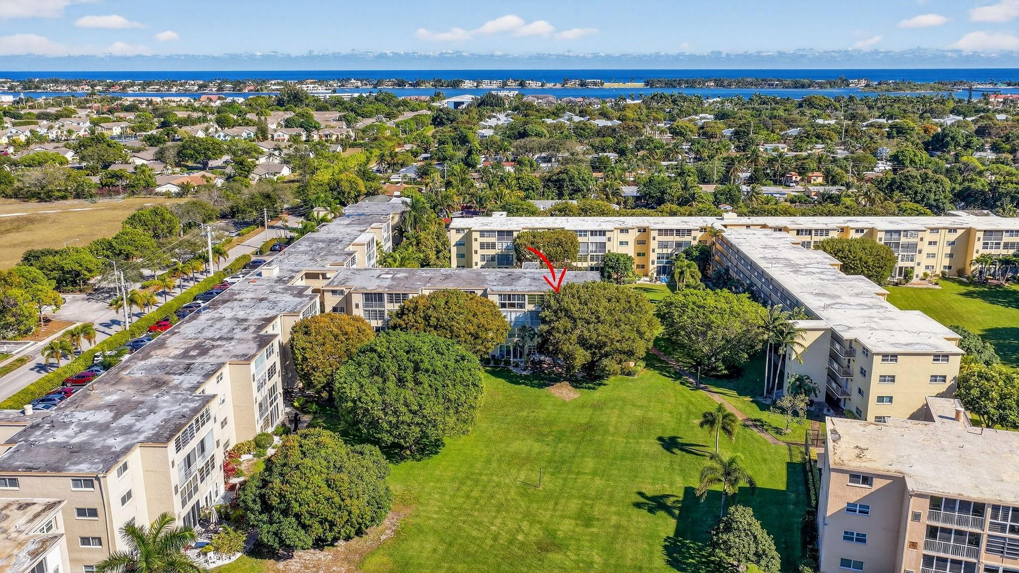 VILLAGE ROYALE FOREST GREEN - Residential