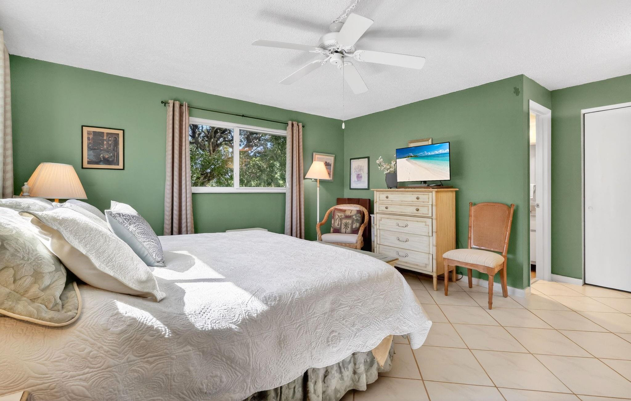 VILLAGE ROYALE FOREST GREEN - Residential