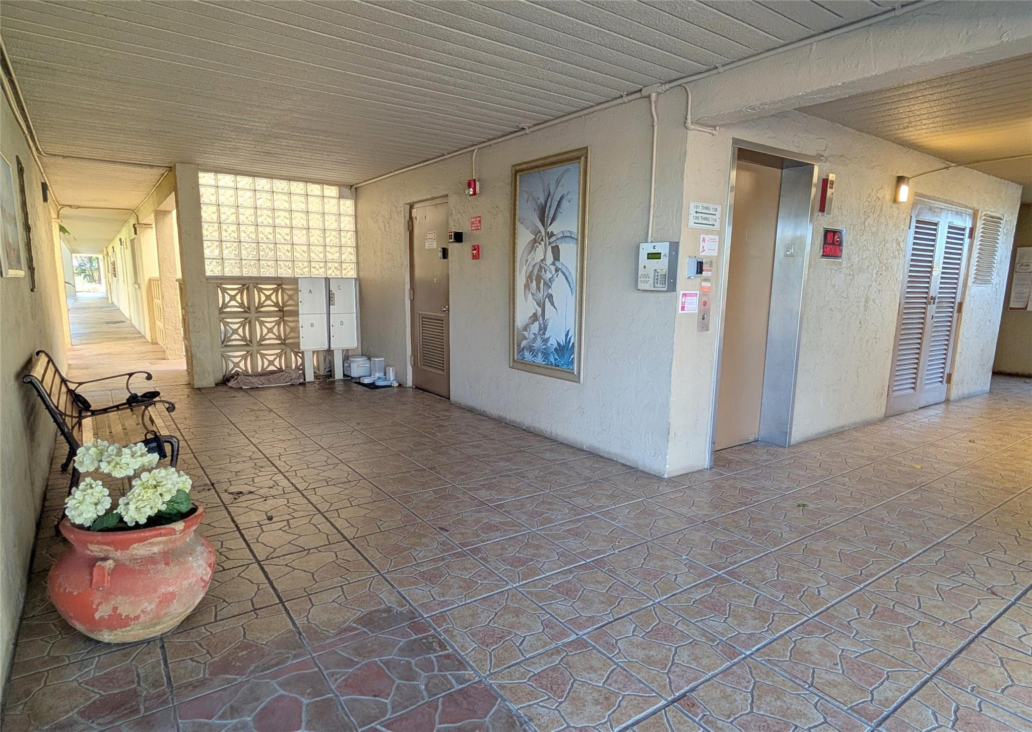 VILLAGE ROYALE FOREST GREEN - Residential