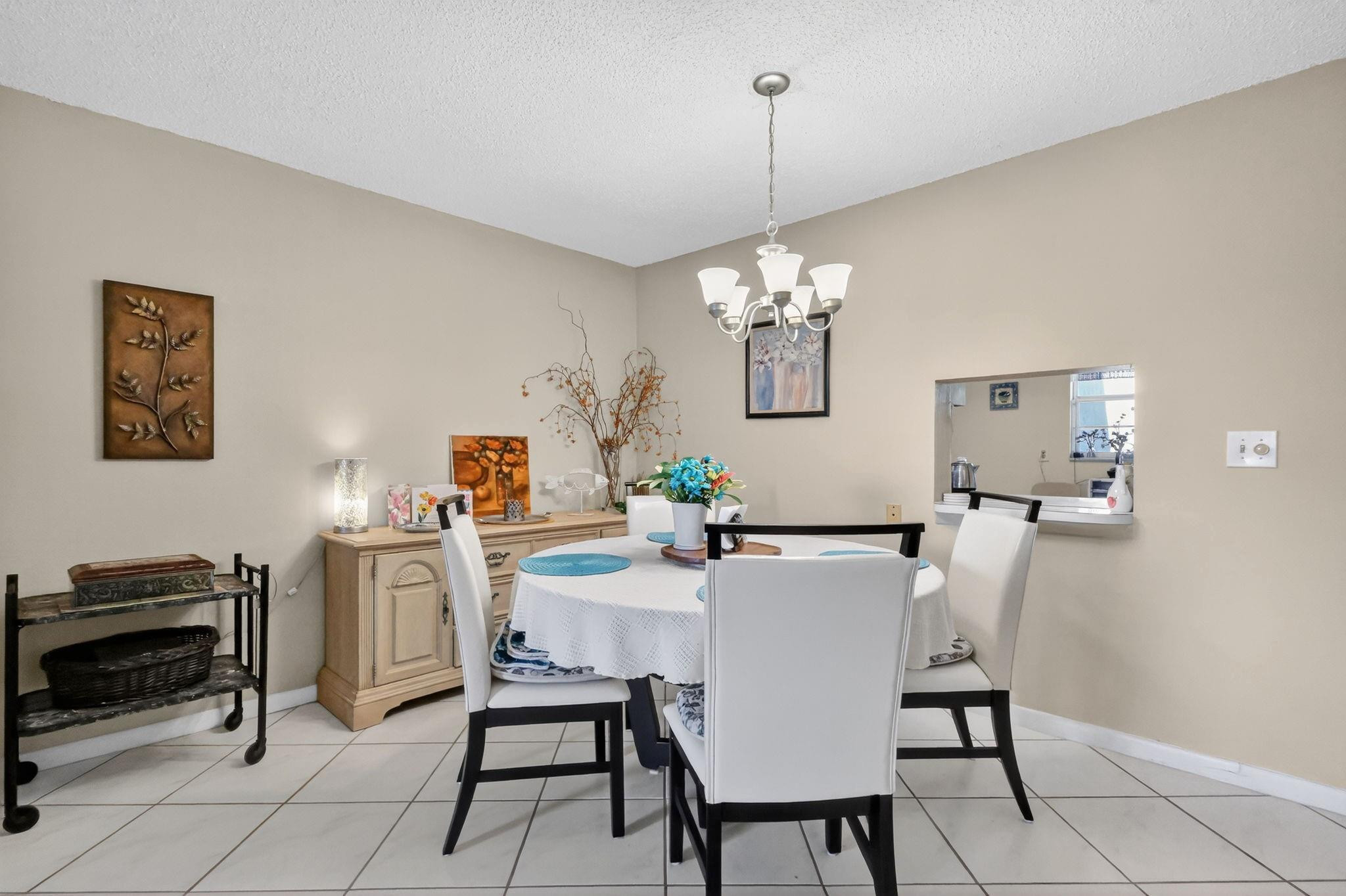 VILLAGE ROYALE FOREST GREEN - Residential