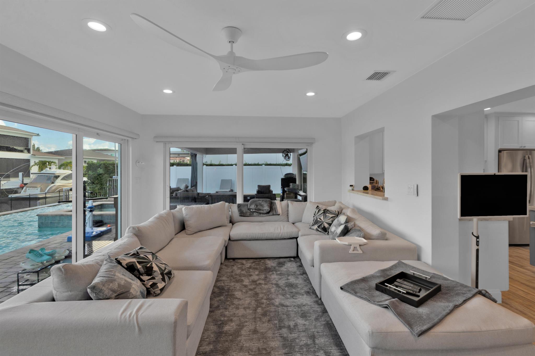 BOCA HARBOUR 5TH SEC - Residential Lease