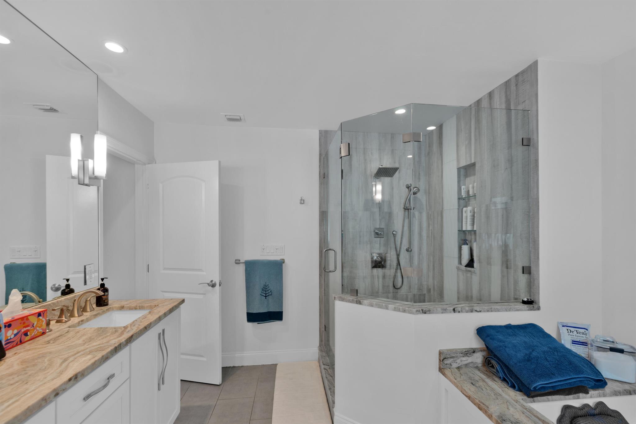 BOCA HARBOUR 5TH SEC - Residential Lease