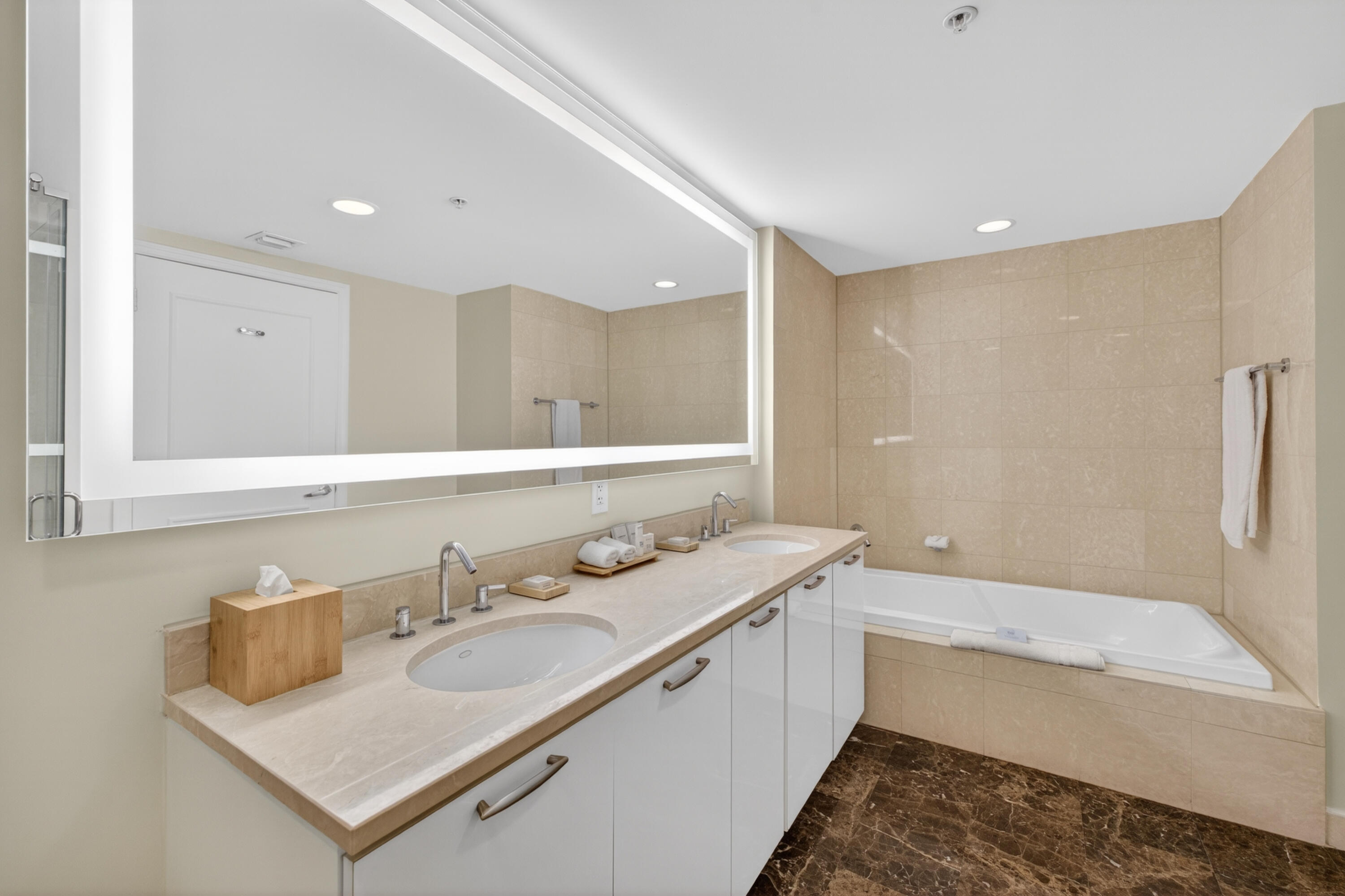 Q CLUB RESORT & RESIDENCES CONDO - Residential