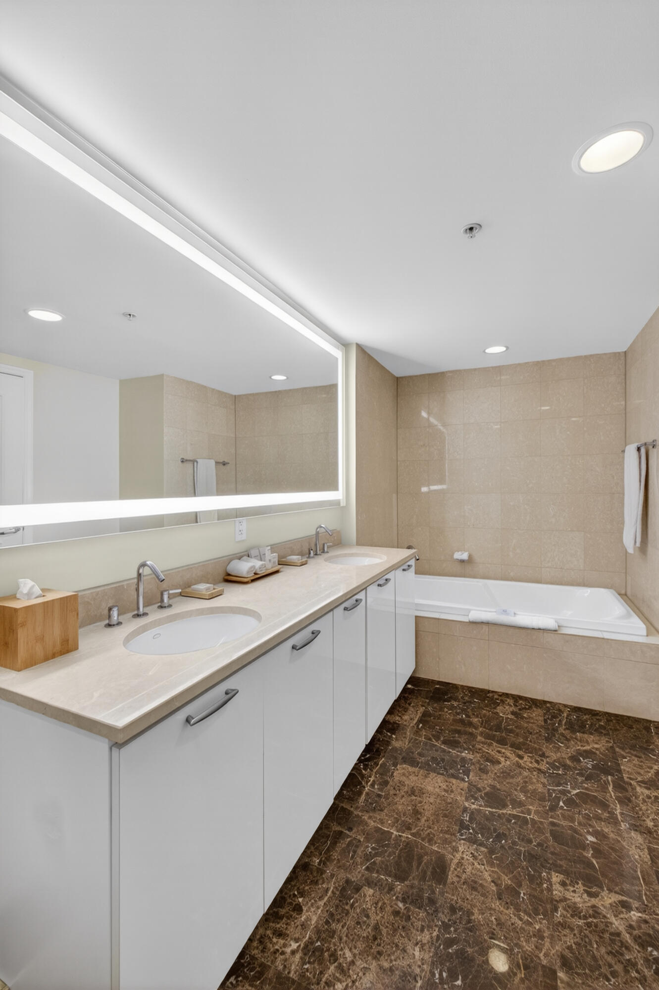 Q CLUB RESORT & RESIDENCES CONDO - Residential