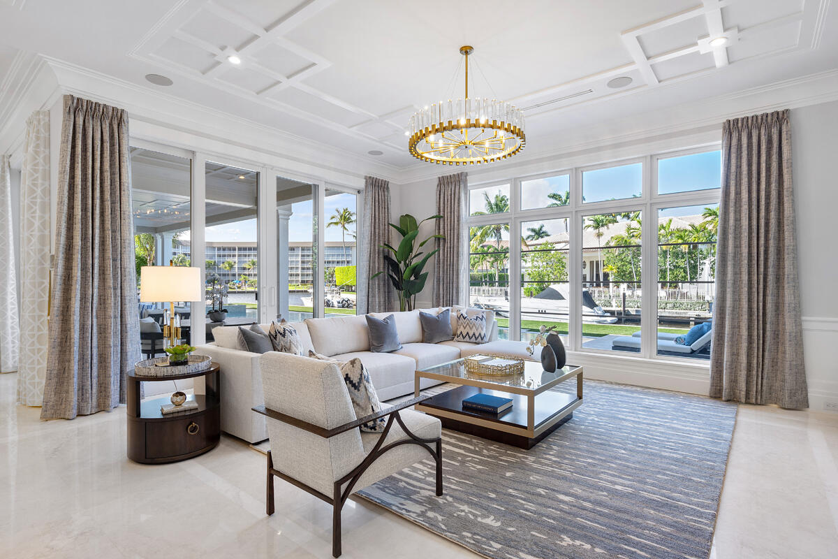 ROYAL PALM YACHT & COUNTRY CLUB - Residential