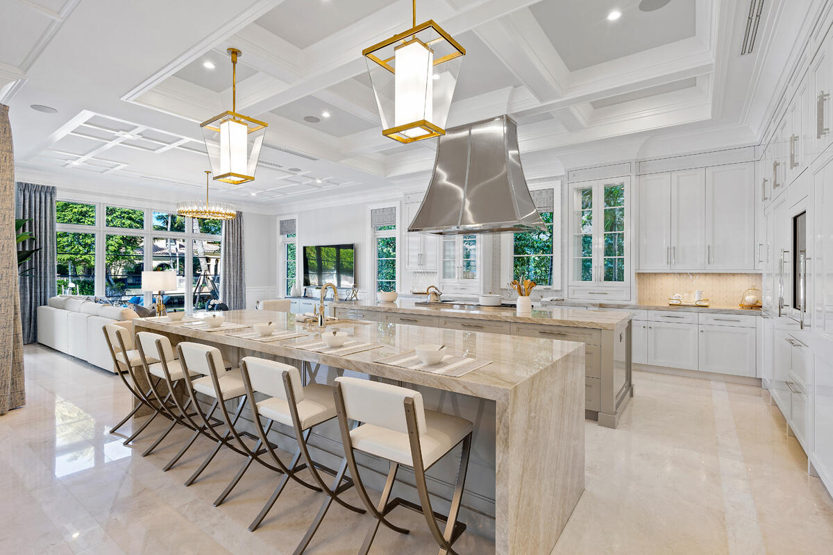 ROYAL PALM YACHT & COUNTRY CLUB - Residential