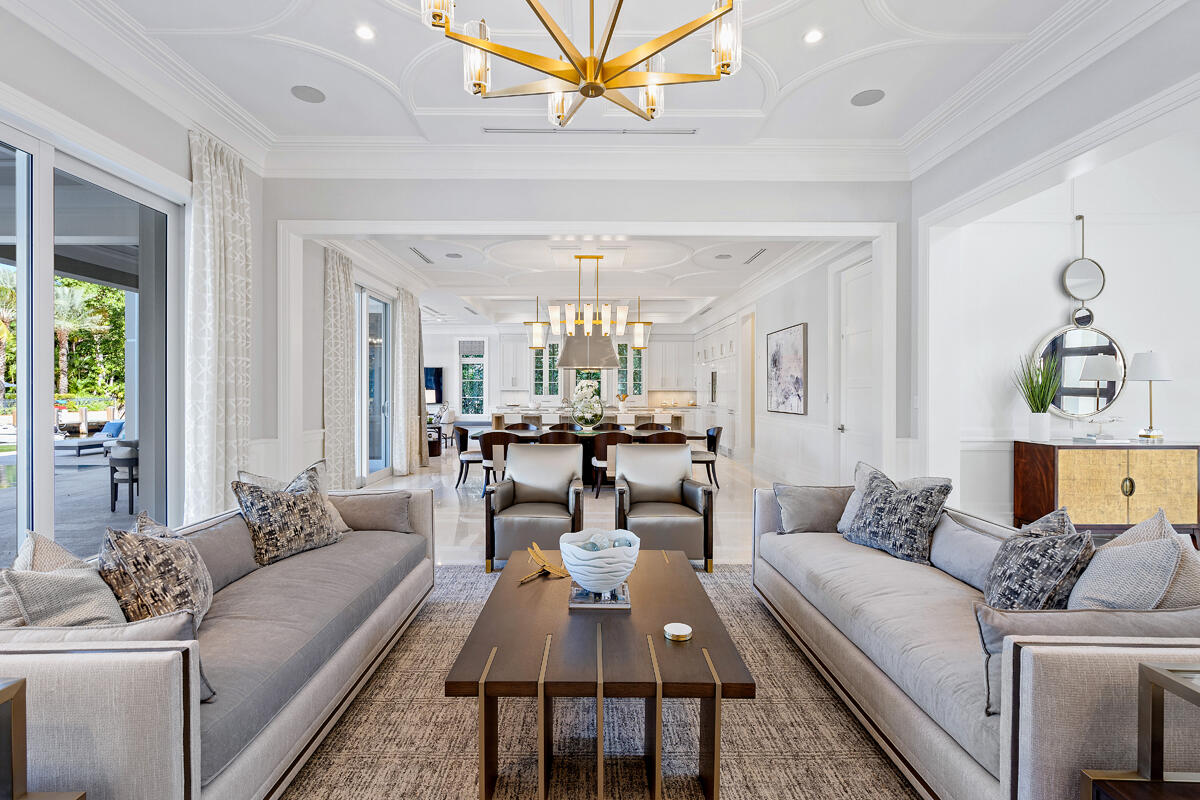 ROYAL PALM YACHT & COUNTRY CLUB - Residential