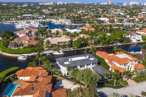 Tiny photo for 133 W Coconut Palm Road, Boca Raton, FL 33432 (MLS # B26015952)