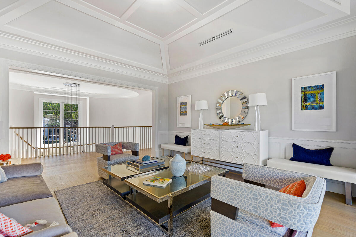 ROYAL PALM YACHT & COUNTRY CLUB - Residential