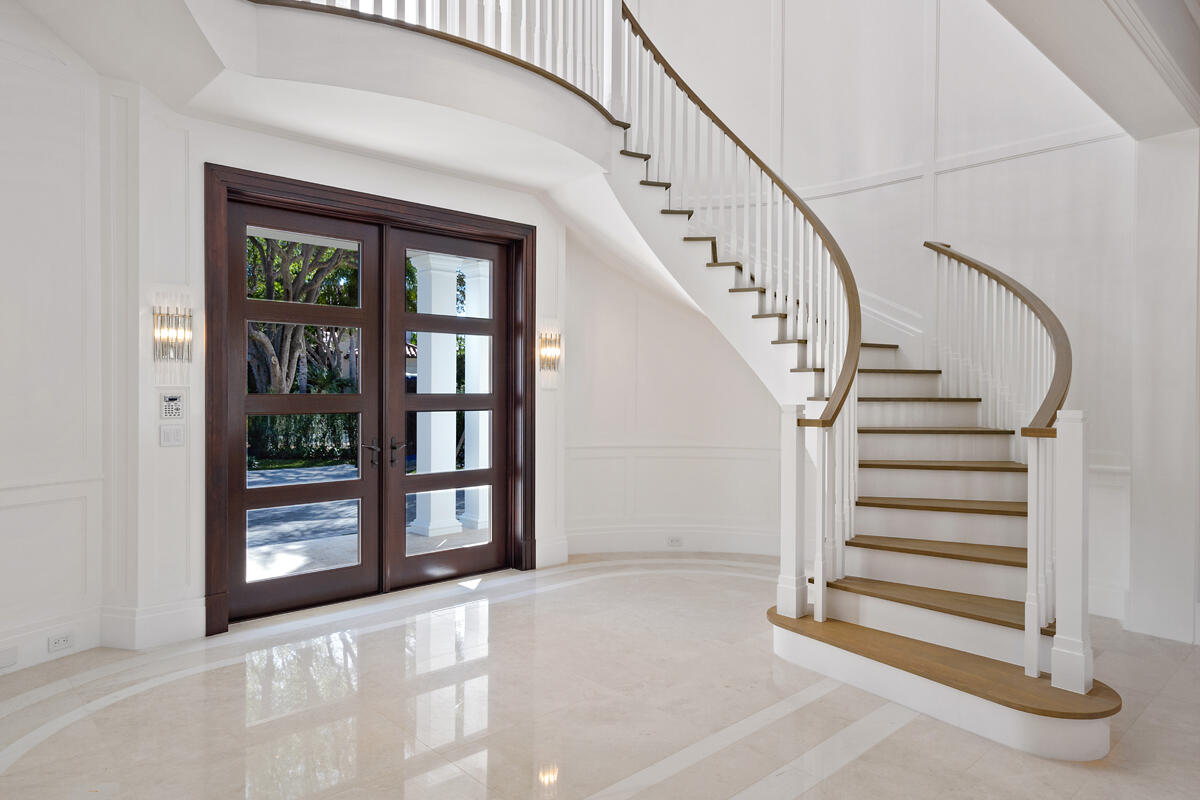 ROYAL PALM YACHT & COUNTRY CLUB - Residential
