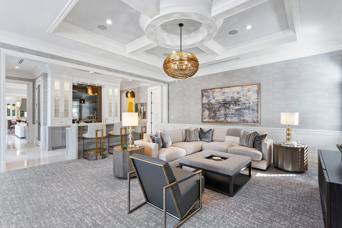 ROYAL PALM YACHT & COUNTRY CLUB - Residential