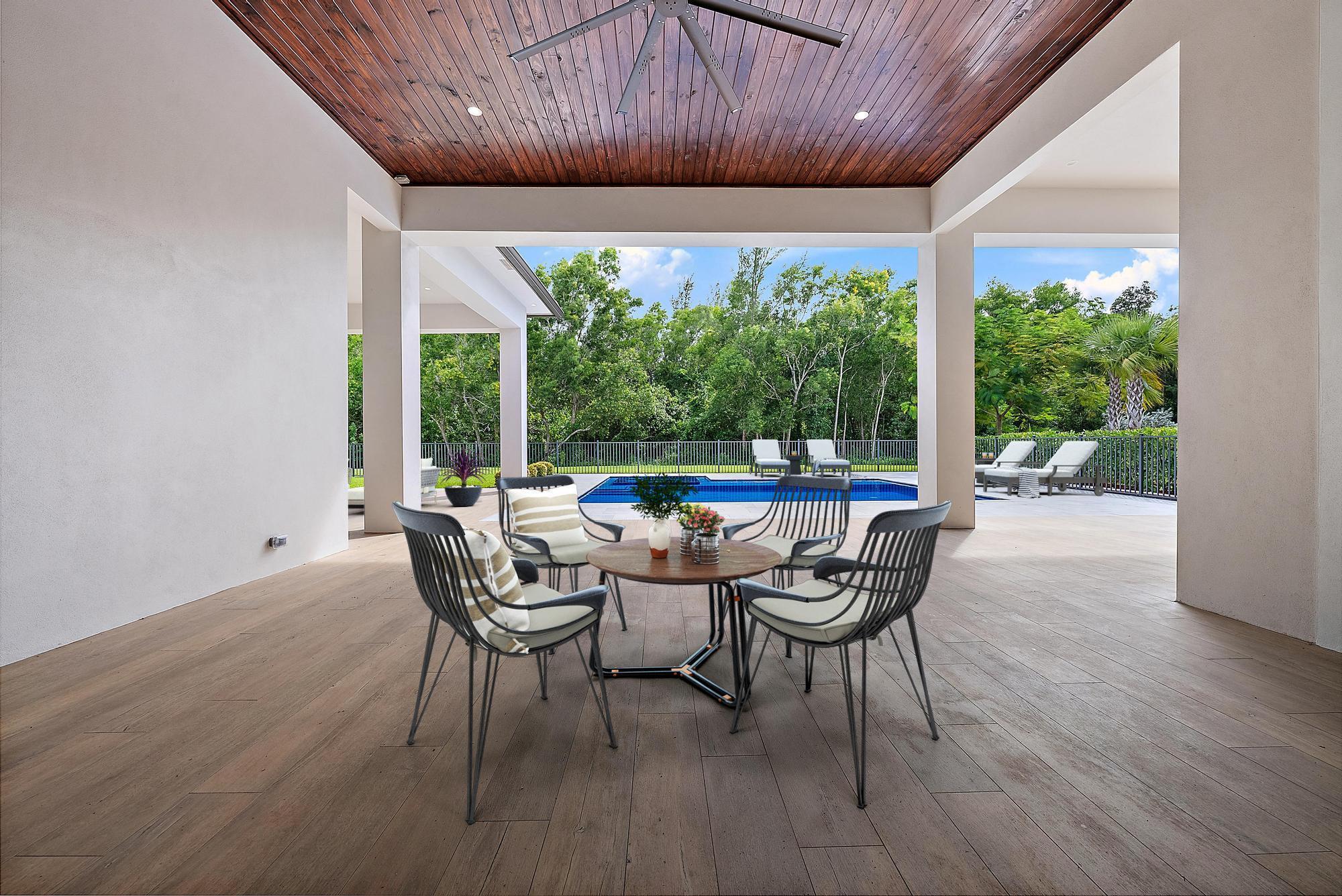 STONEWAL ESTATES, BAY HILL ESTATES - Residential