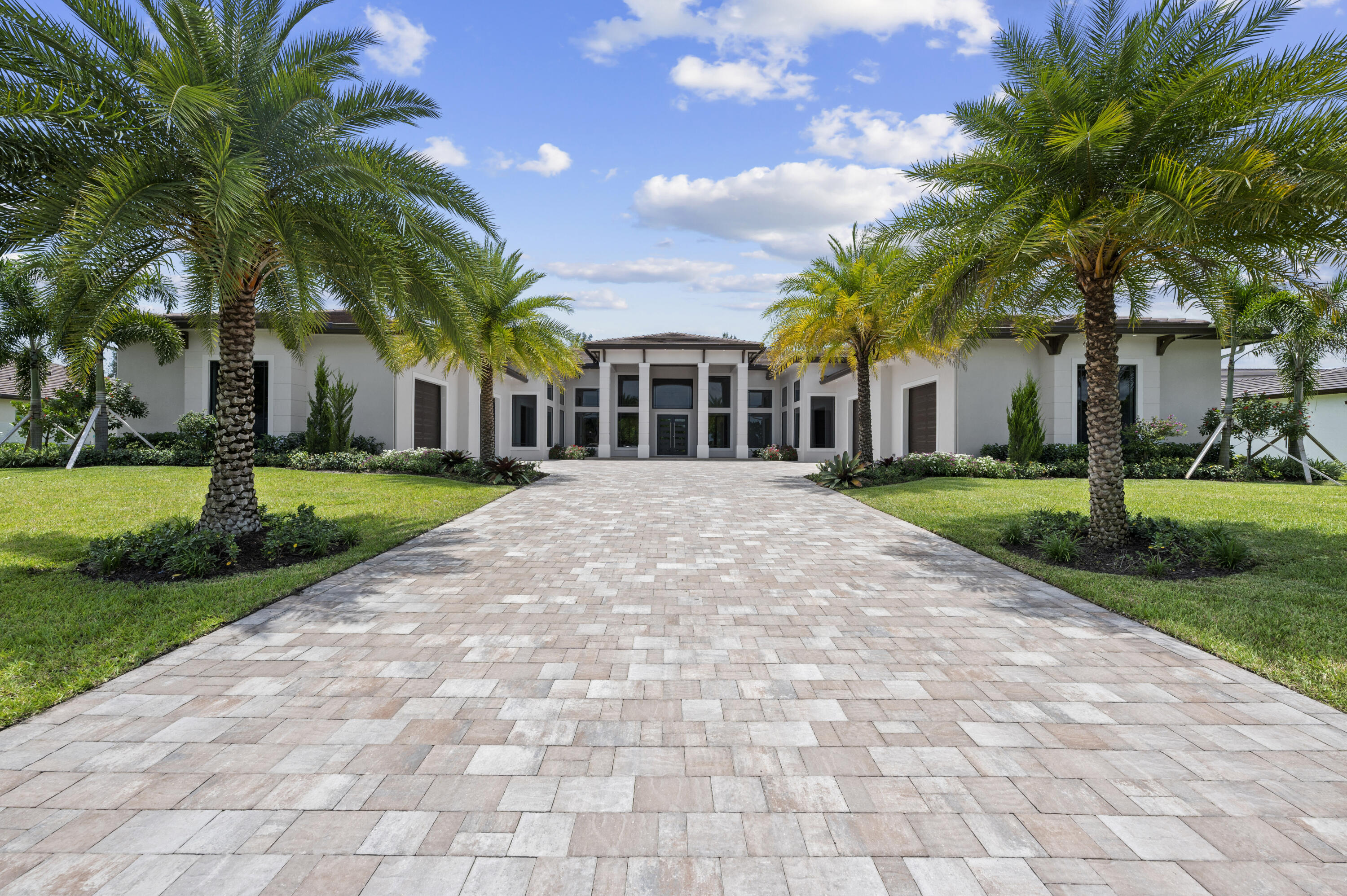 STONEWAL ESTATES, BAY HILL ESTATES - Residential