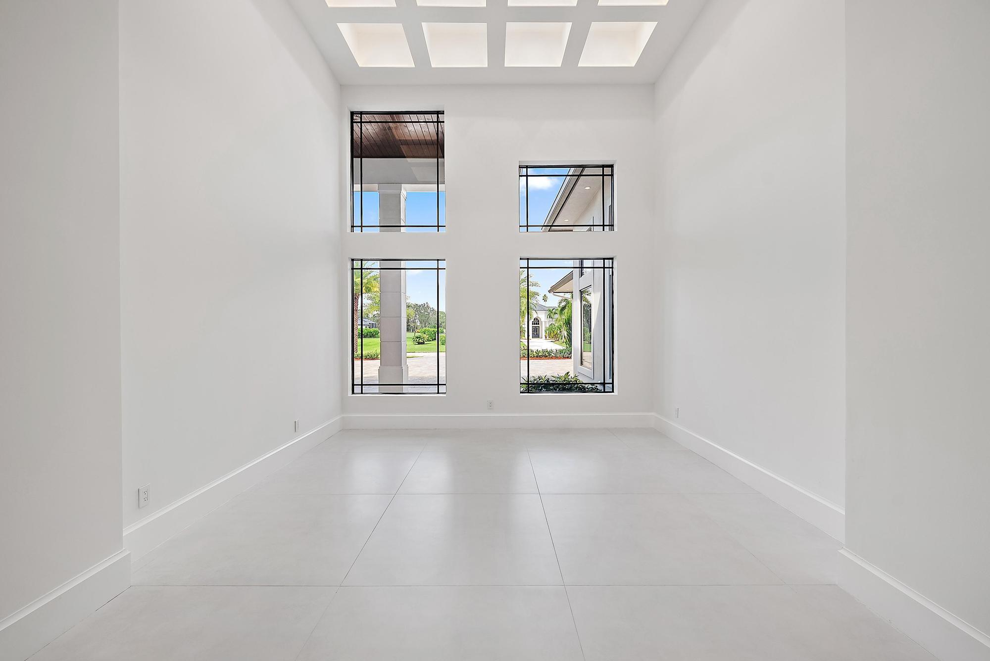 STONEWAL ESTATES, BAY HIL - Residential