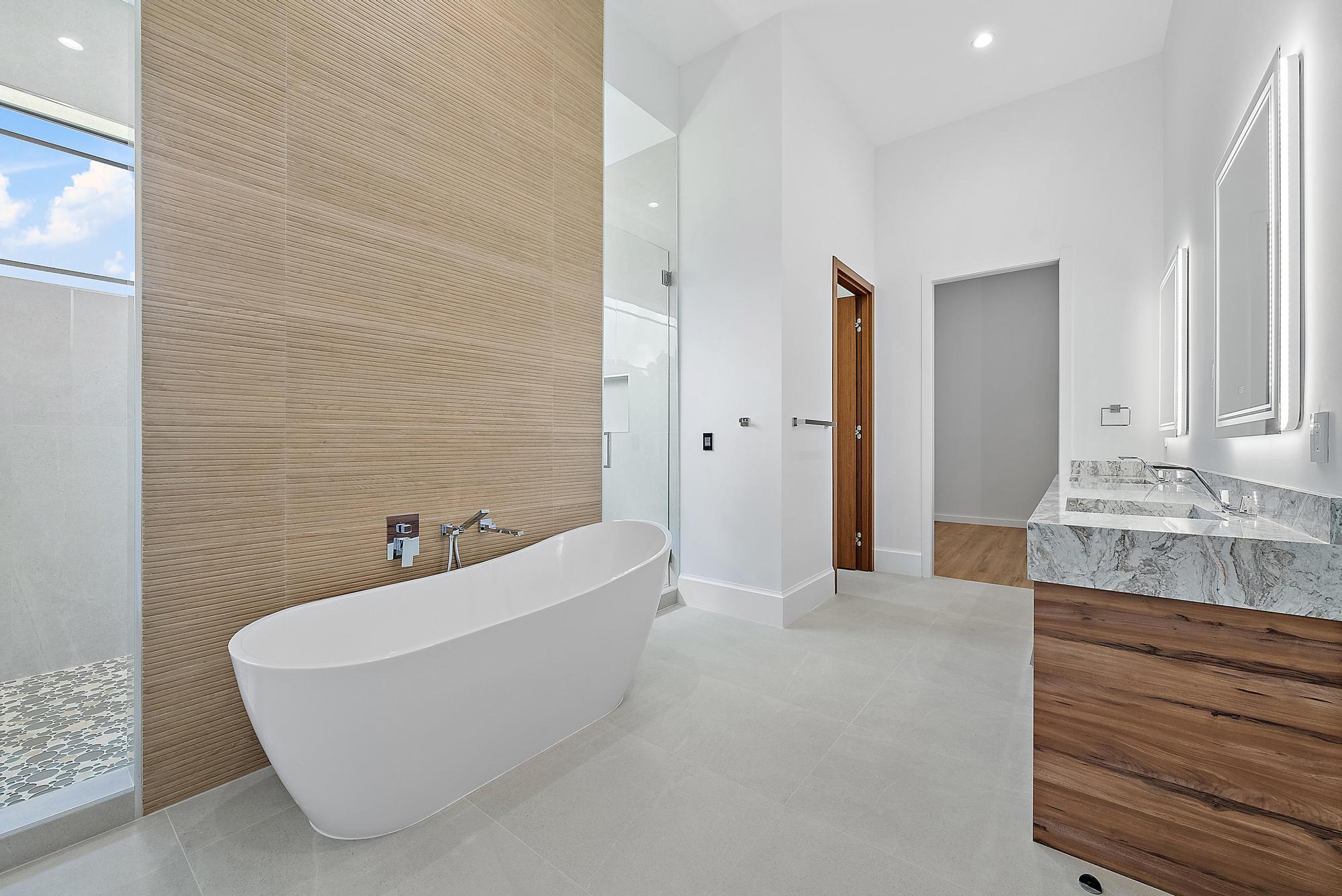 STONEWAL ESTATES, BAY HILL ESTATES - Residential