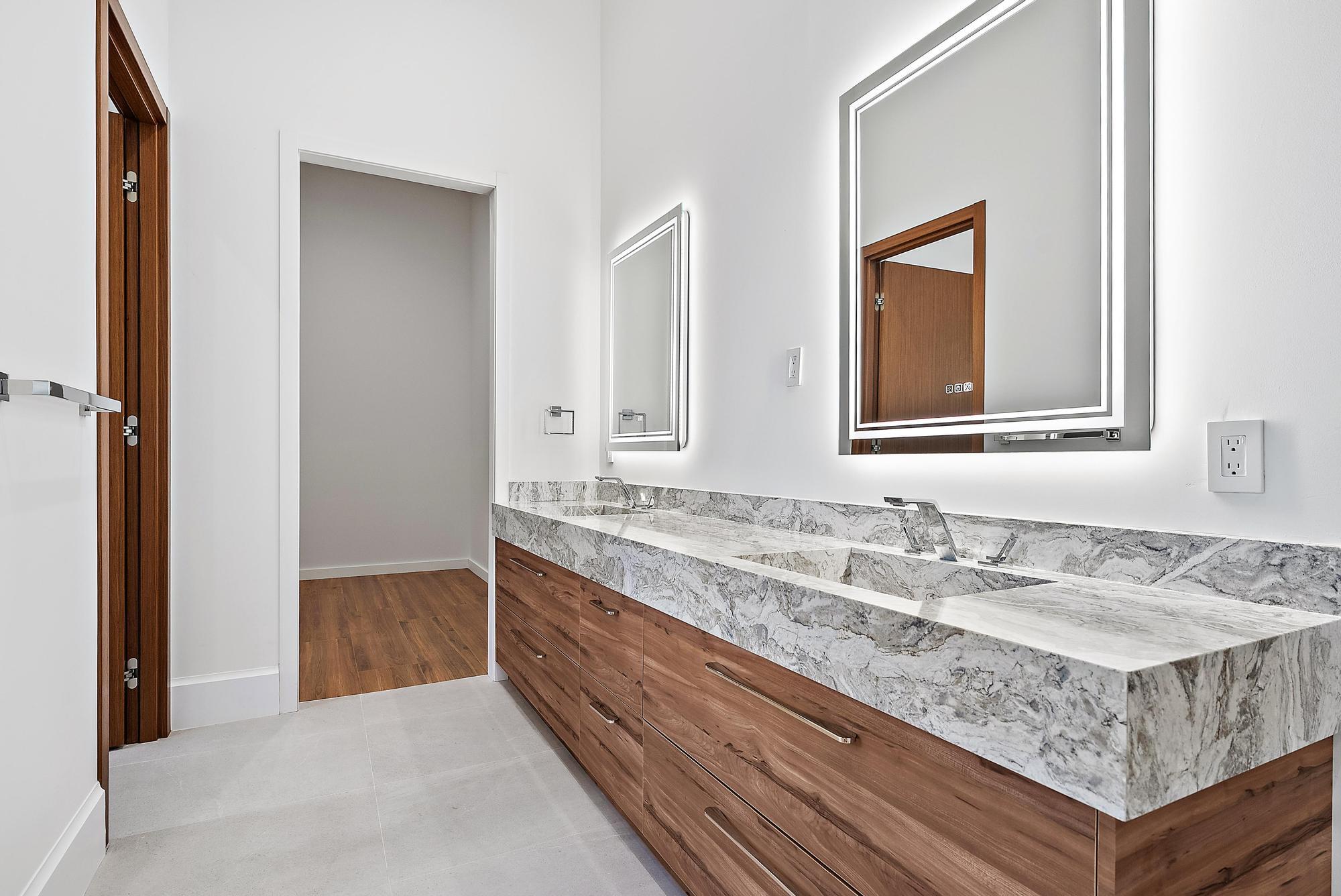 STONEWAL ESTATES, BAY HILL ESTATES - Residential