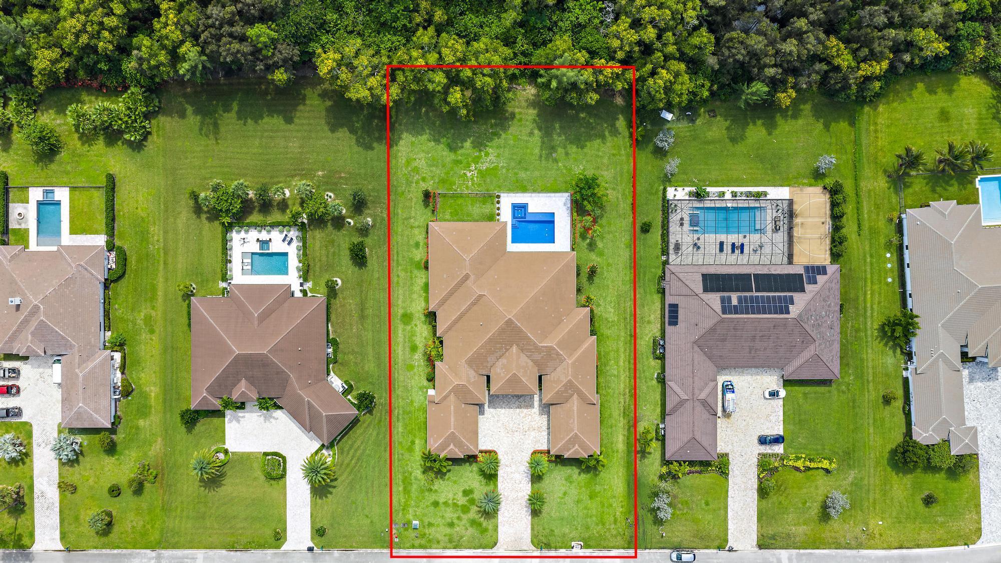 STONEWAL ESTATES, BAY HIL - Residential