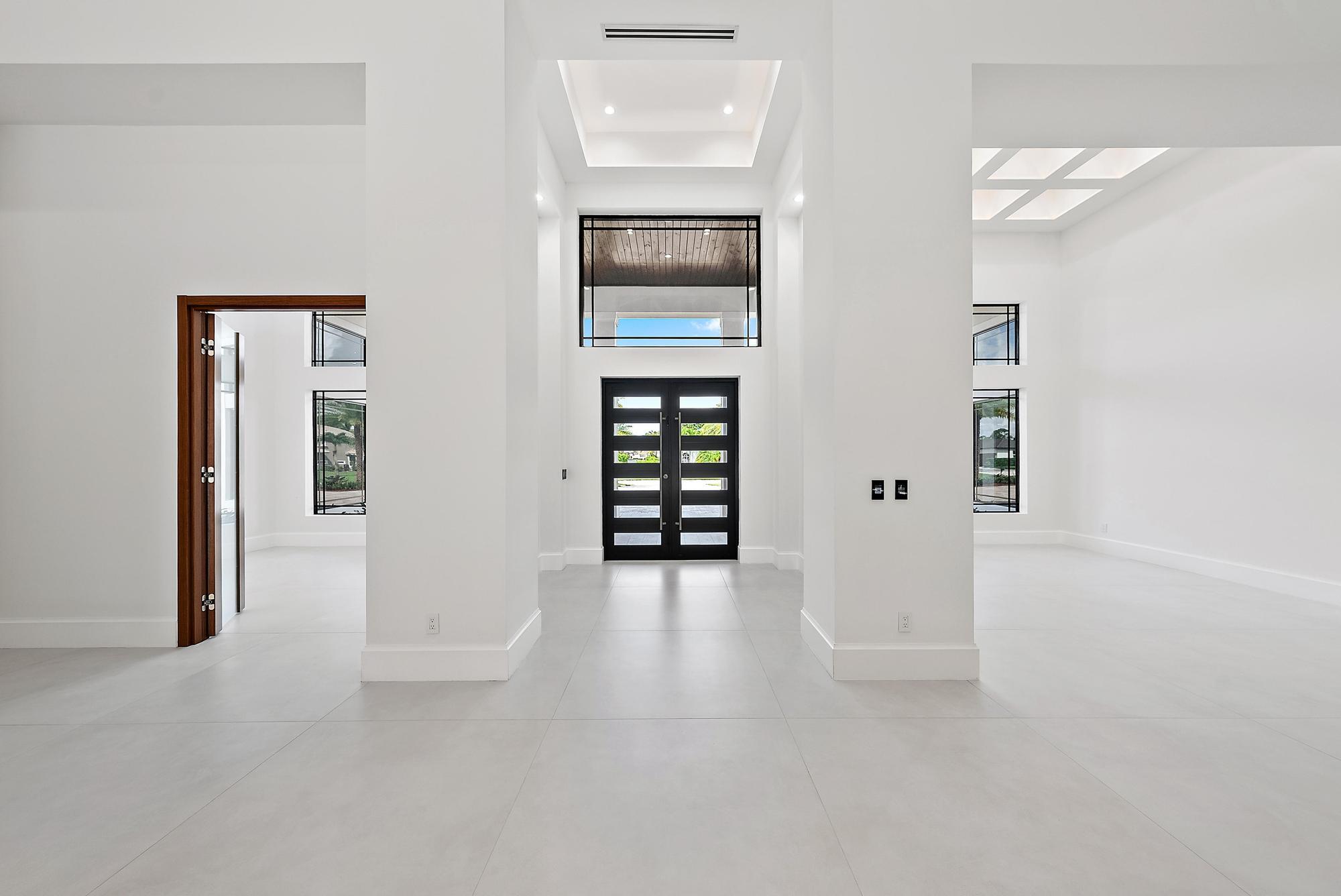 STONEWAL ESTATES, BAY HILL ESTATES - Residential