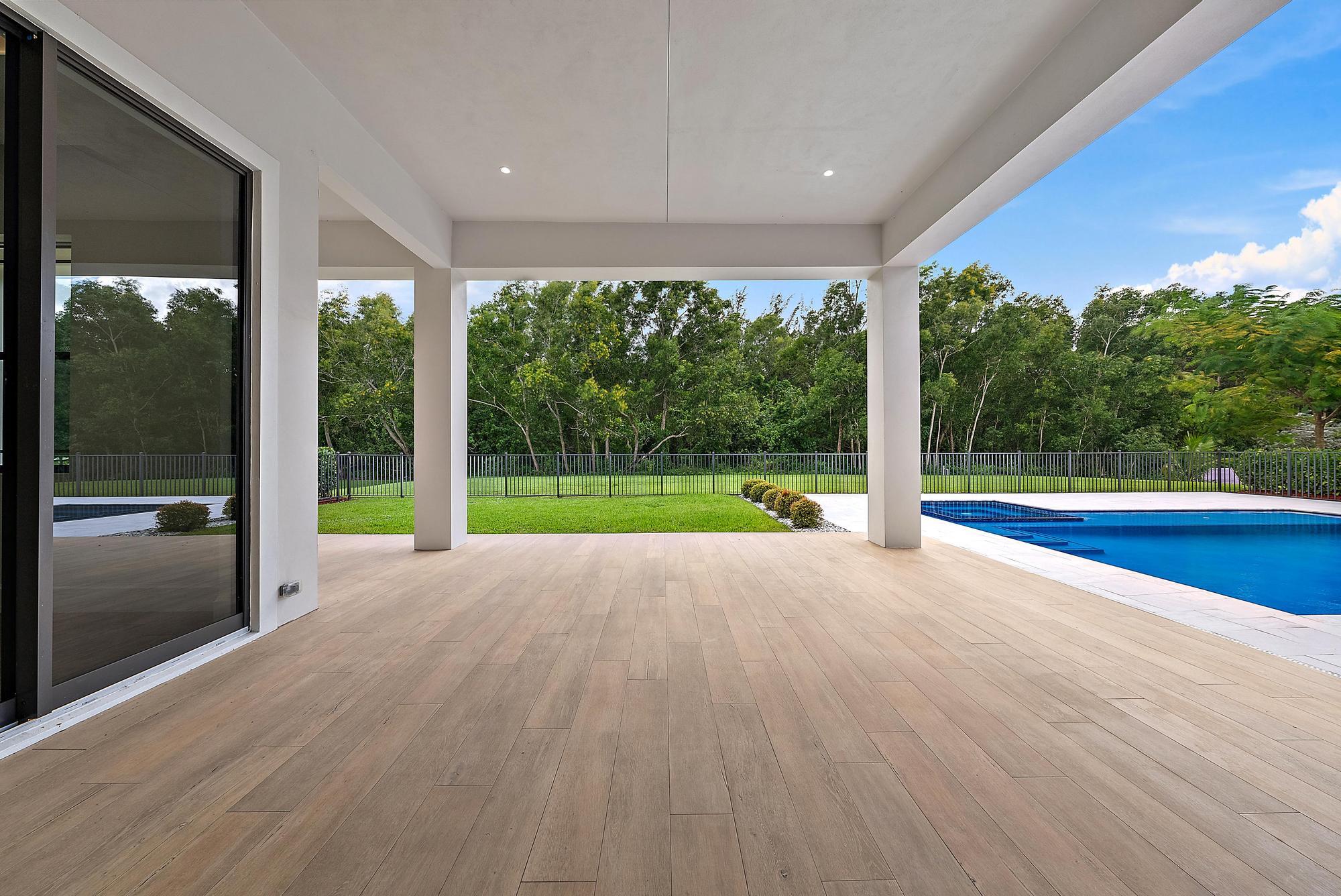 STONEWAL ESTATES, BAY HILL ESTATES - Residential