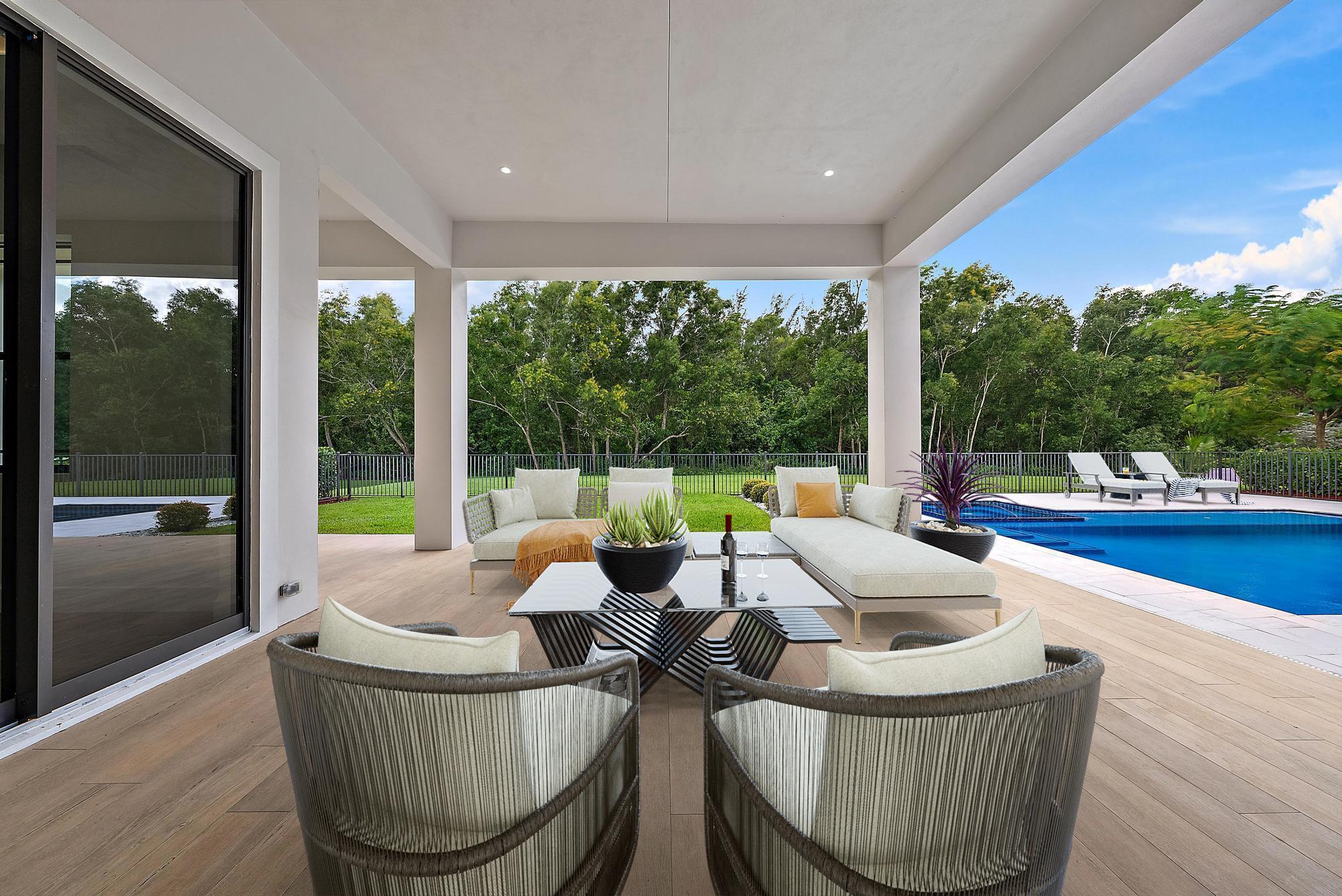STONEWAL ESTATES, BAY HIL - Residential