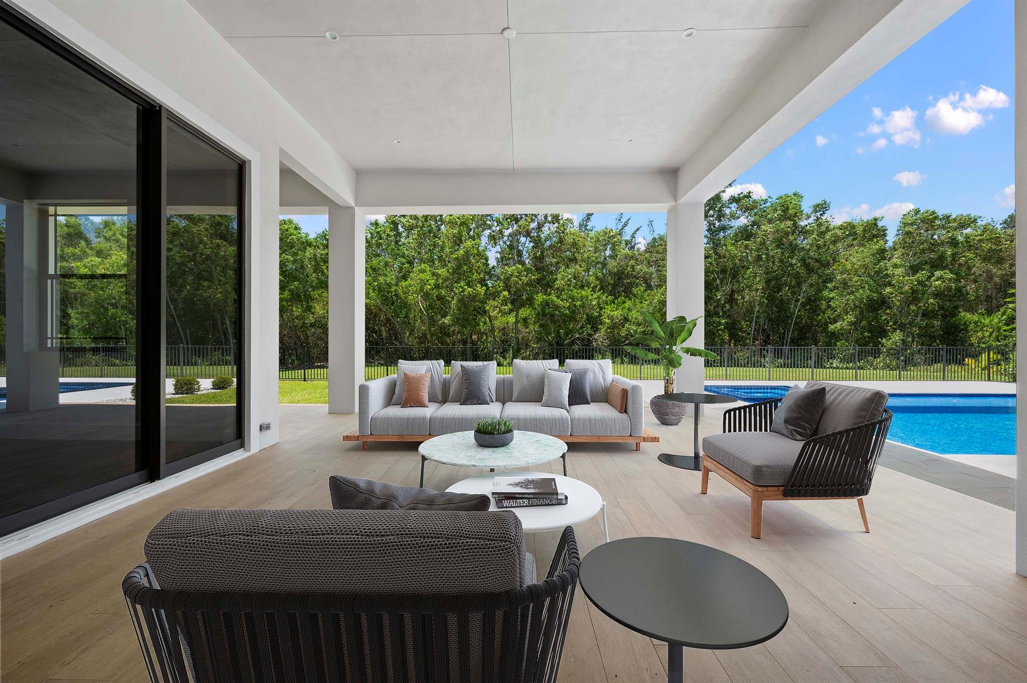 STONEWAL ESTATES, BAY HIL - Residential