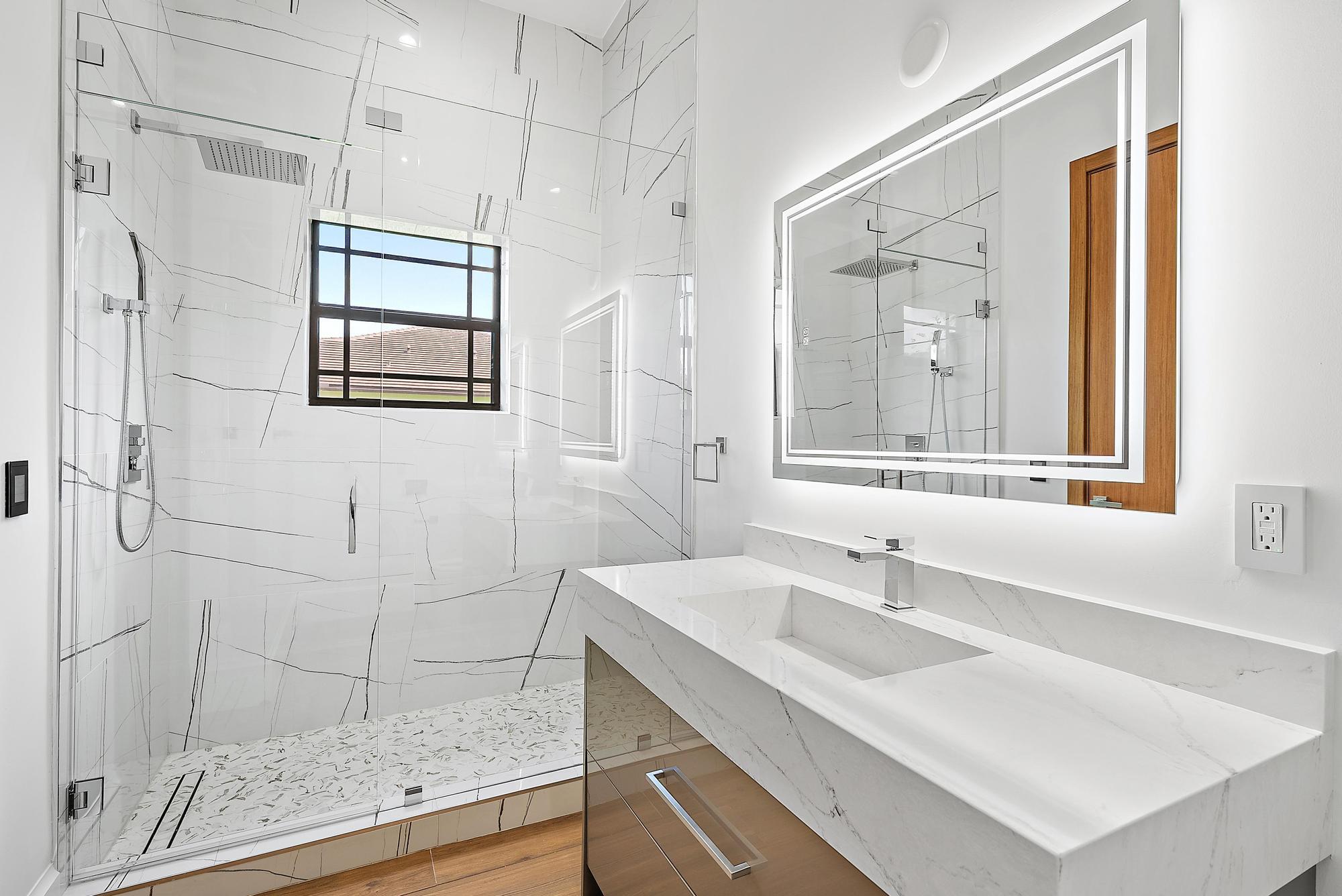 STONEWAL ESTATES, BAY HILL ESTATES - Residential