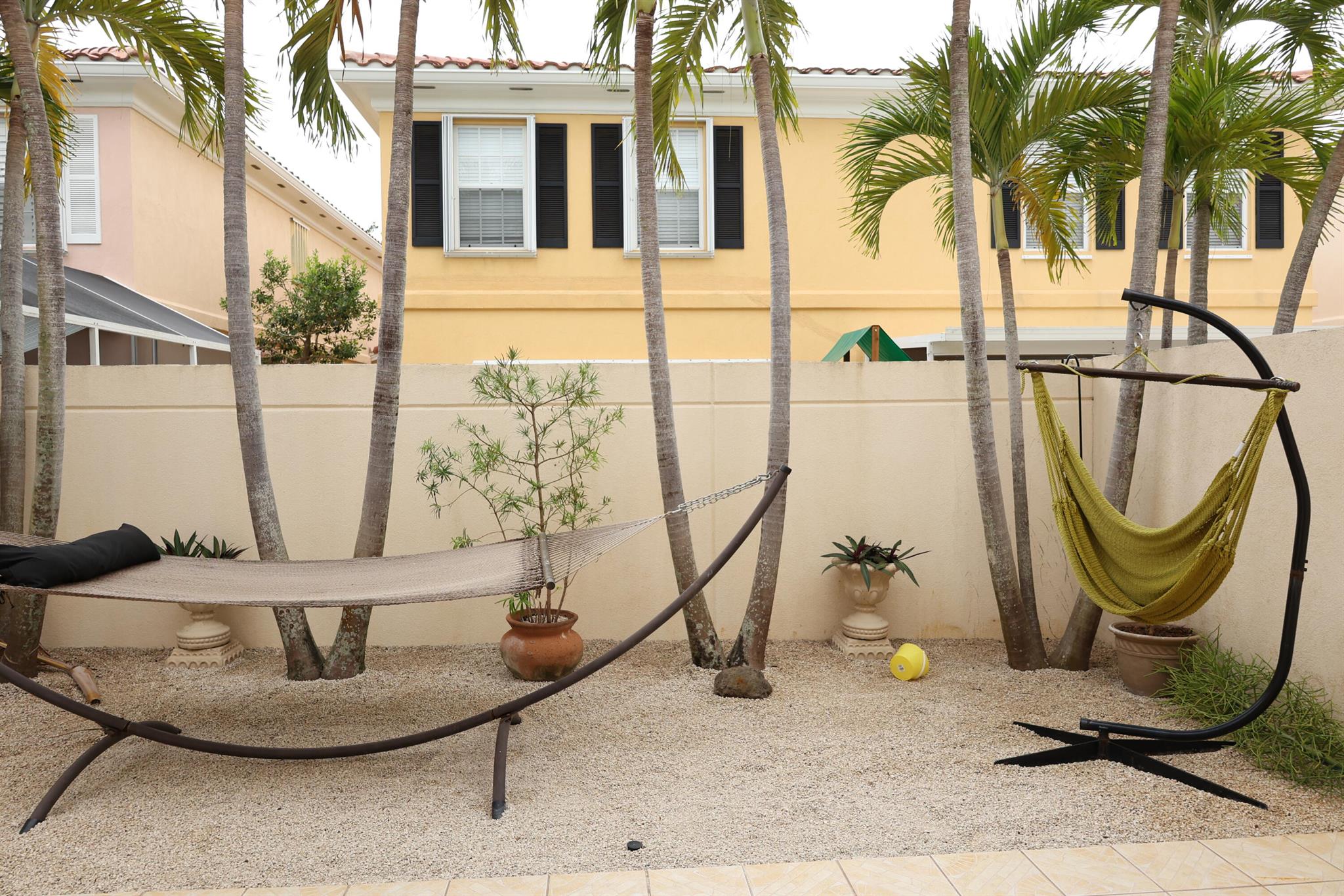 TEQUESTA OAKS - Residential Lease