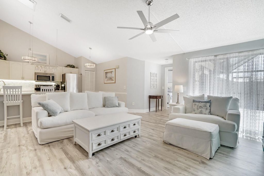 Photo of 5685 Golden Eagle Circle, Palm Beach Gardens, FL 33418 (MLS # R10894638)