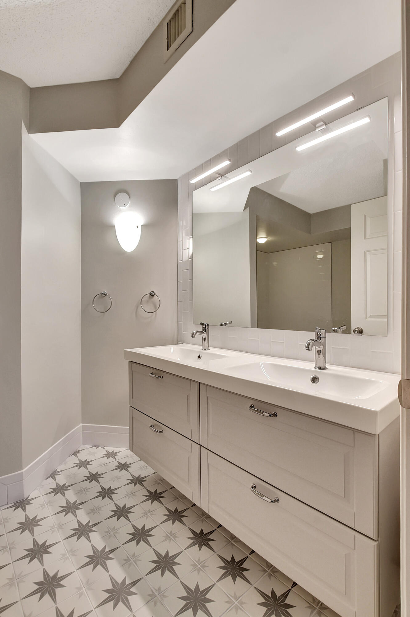 FAIRWAYS AT BOCA GOLF & TENNIS CONDO - Residential