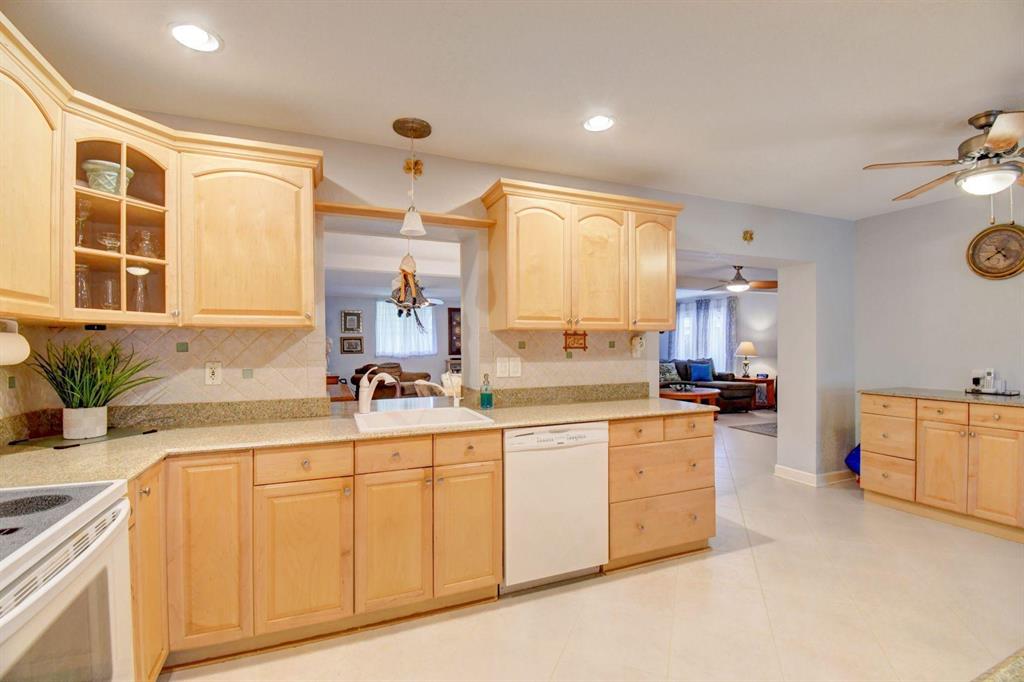 DEERFIELD BEACH ESTATES 3 - Residential