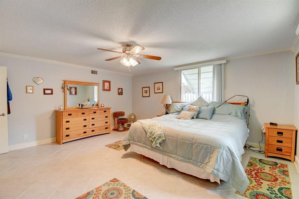 DEERFIELD BEACH ESTATES 3 - Residential