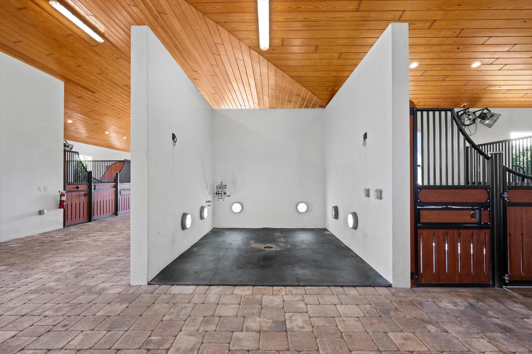 PALM BEACH POINT - Residential Lease