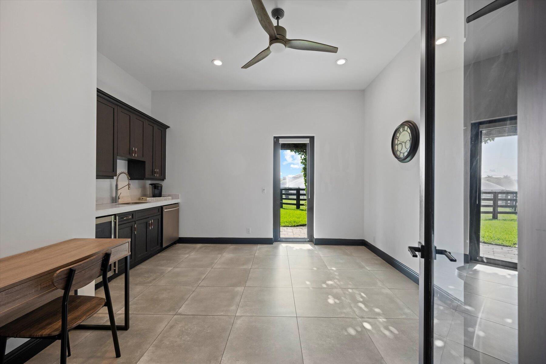 PALM BEACH POINT - Residential Lease