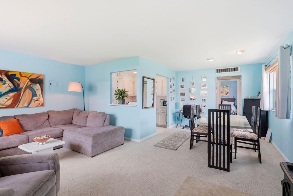 Photo of 98 Seville D, Delray Beach, FL 33446 (MLS # B26094416)