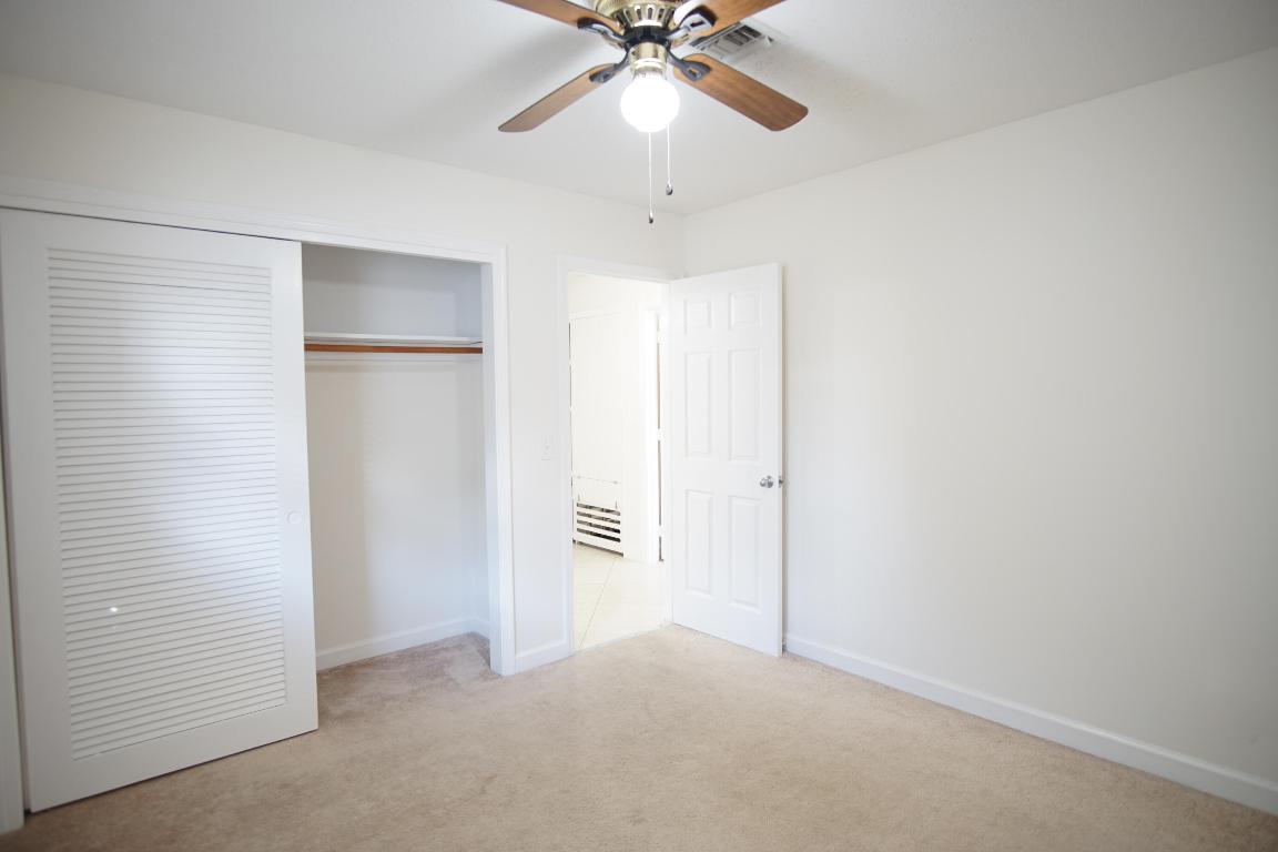 ENGLEWOOD MANOR - Residential